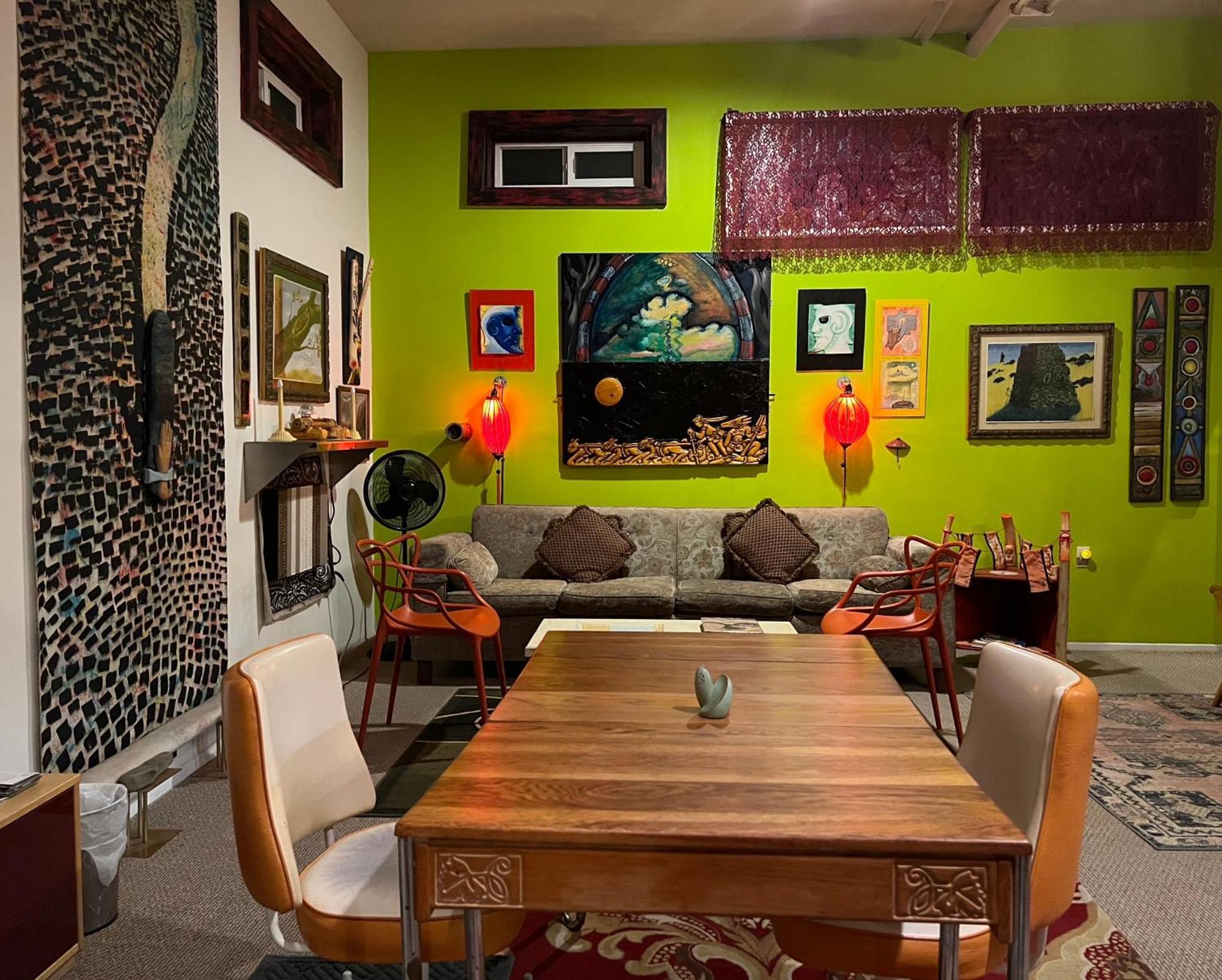 Space Castle: A 1950S Gas Station Transformed Into An Art Themed Wonderland 特鲁斯奥康西昆西斯 外观 照片