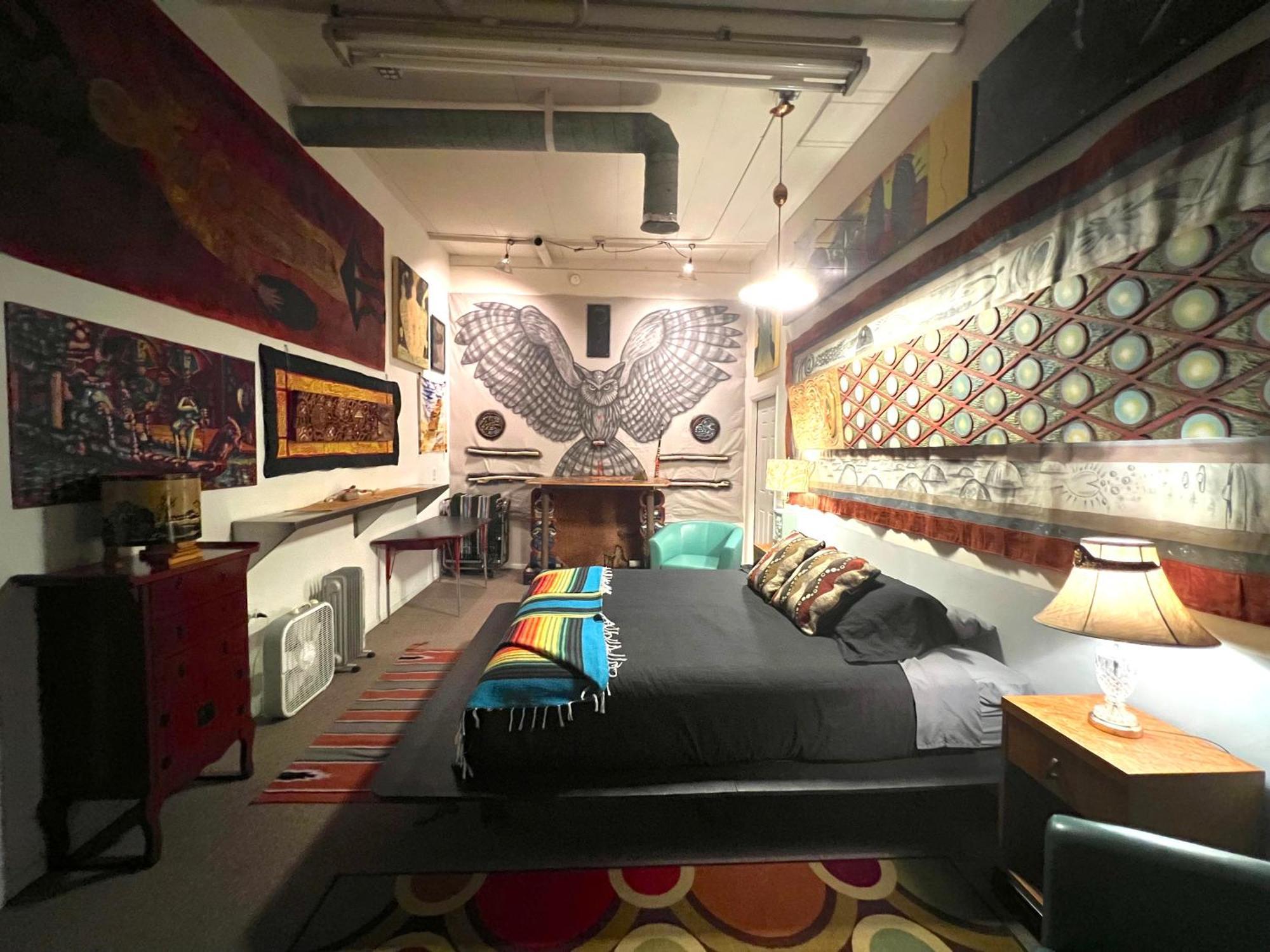Space Castle: A 1950S Gas Station Transformed Into An Art Themed Wonderland 特鲁斯奥康西昆西斯 外观 照片